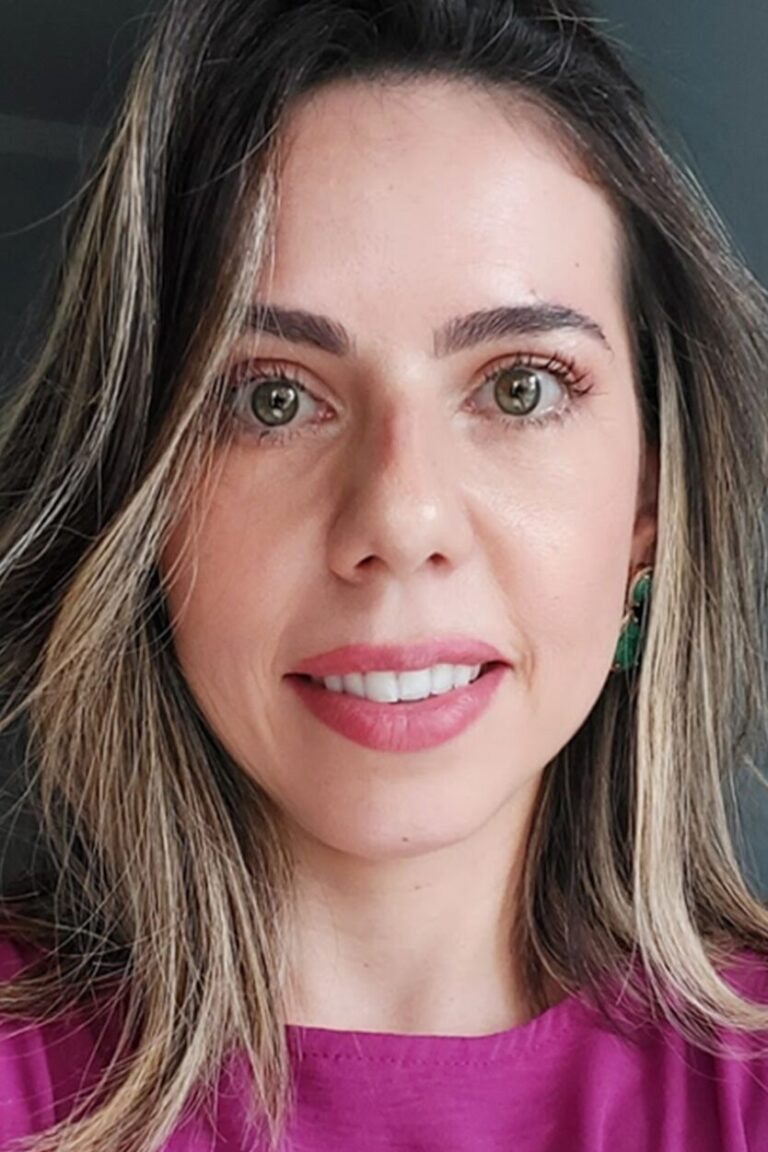 Kelly Priscila Santana Queiroz
