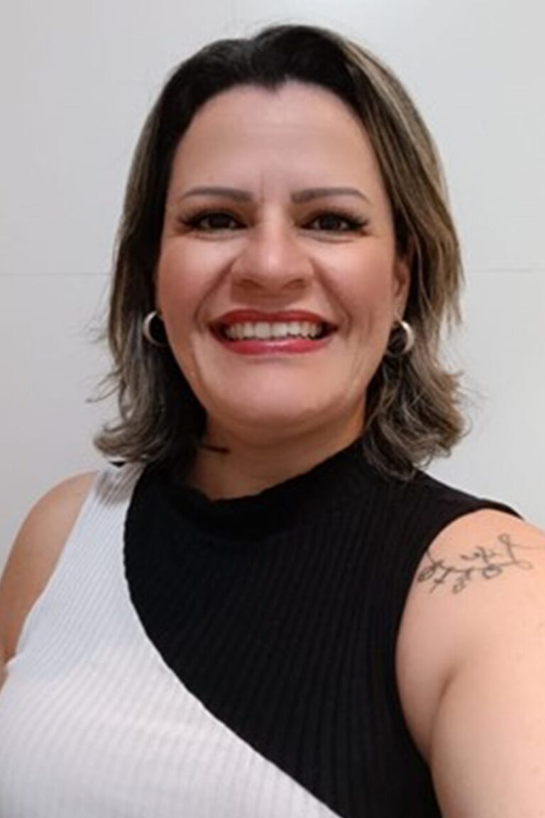Renata Gonçalves Gomes